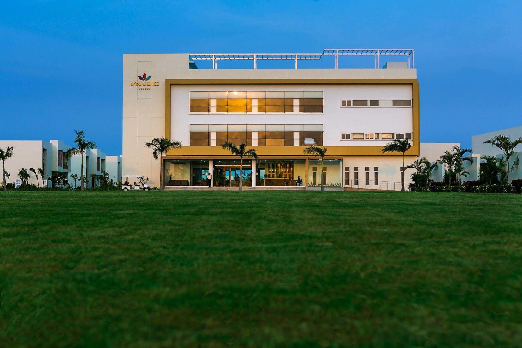 Confluence Banquets And Resort Mahabalipuram Exterior photo
